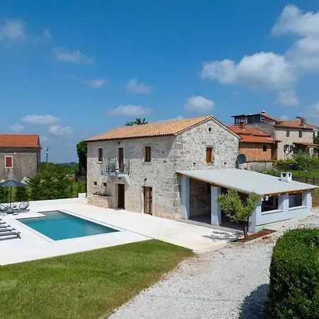 Valeria By Briskva ヴィラ